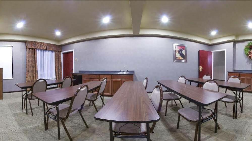 Hotel Express & Alexandria, An Ihg
