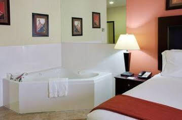 Hotel Express & Alexandria, An Ihg 3*